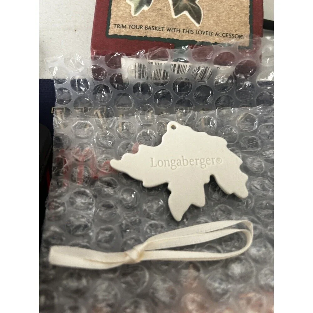 Longaberger Basket Holly Leaves‎ & Berries Christmas Ceramic Tie On 30602 NEW
